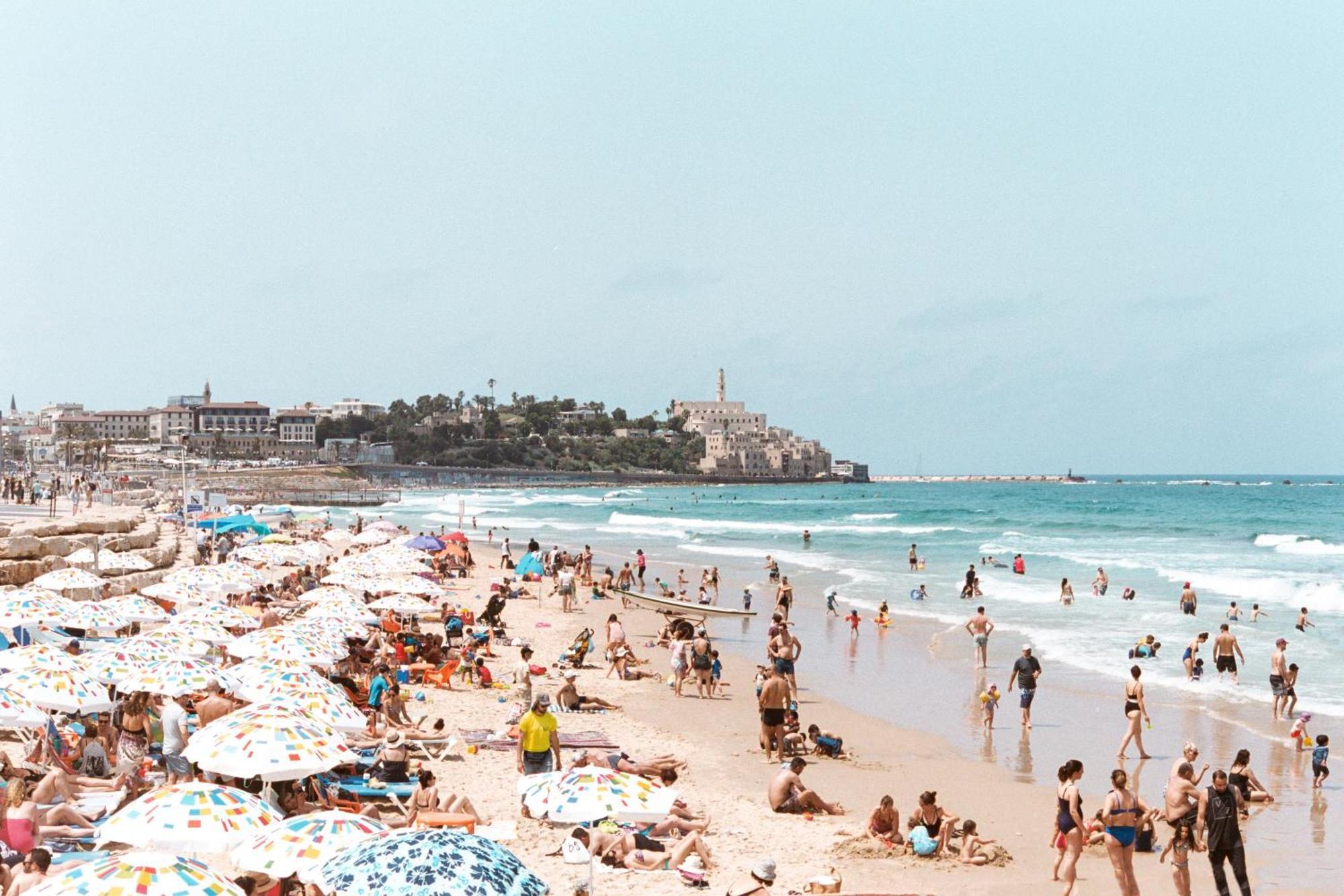 Wom Beach Pod Hotel - A Member Of Brown Hotels Tel Aviv Bagian luar foto