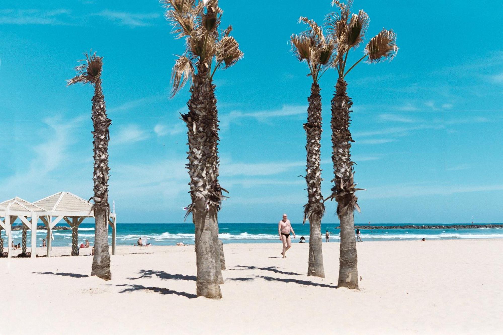 Wom Beach Pod Hotel - A Member Of Brown Hotels Tel Aviv Bagian luar foto