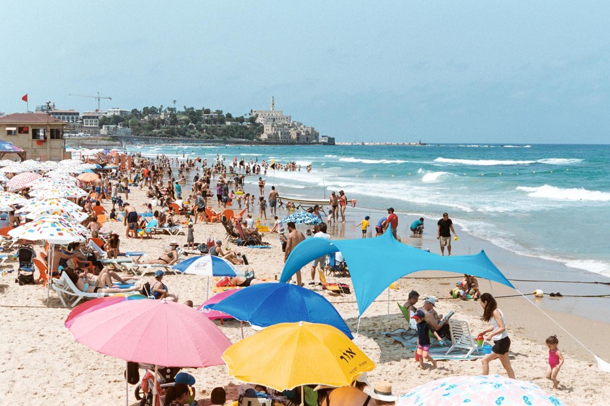Wom Beach Pod Hotel - A Member Of Brown Hotels Tel Aviv Bagian luar foto